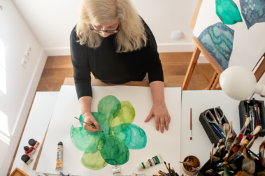 Comprar obras de arte en acuarela online - nora pintando